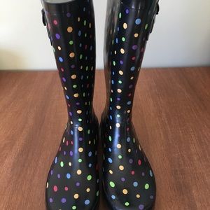 BRAND NEW RAINBOOTS